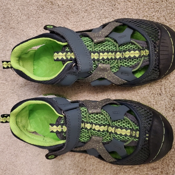 Boys Jambu KD water shoes size 4 - Picture 2 of 8